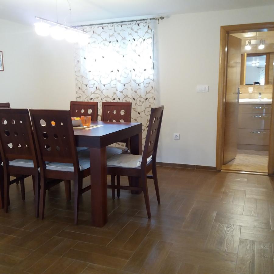 Vitas Kremna Buitenkant foto